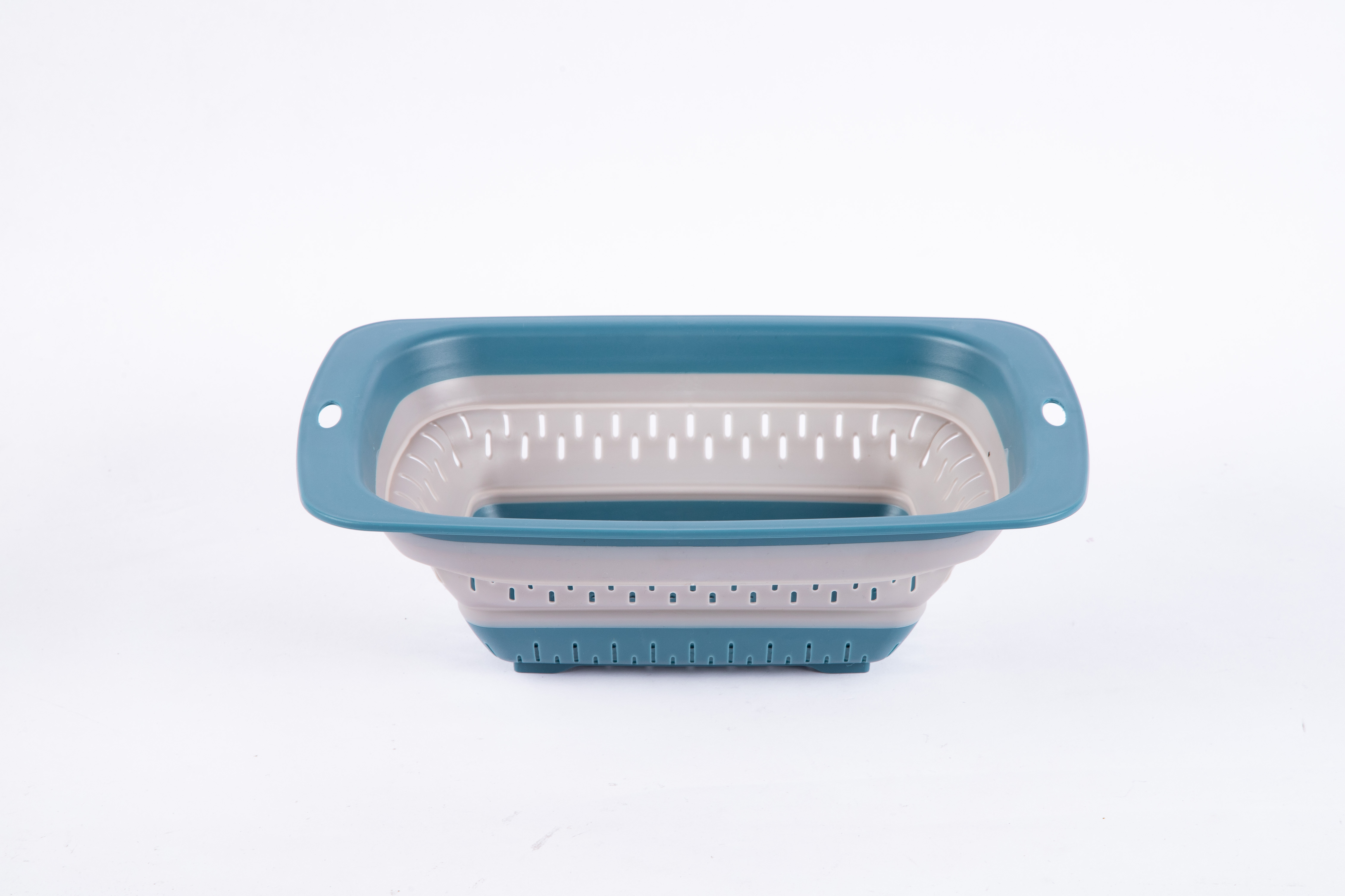Ensuring Precision in the Production Process of Rectangular Drain Baskets Moulds